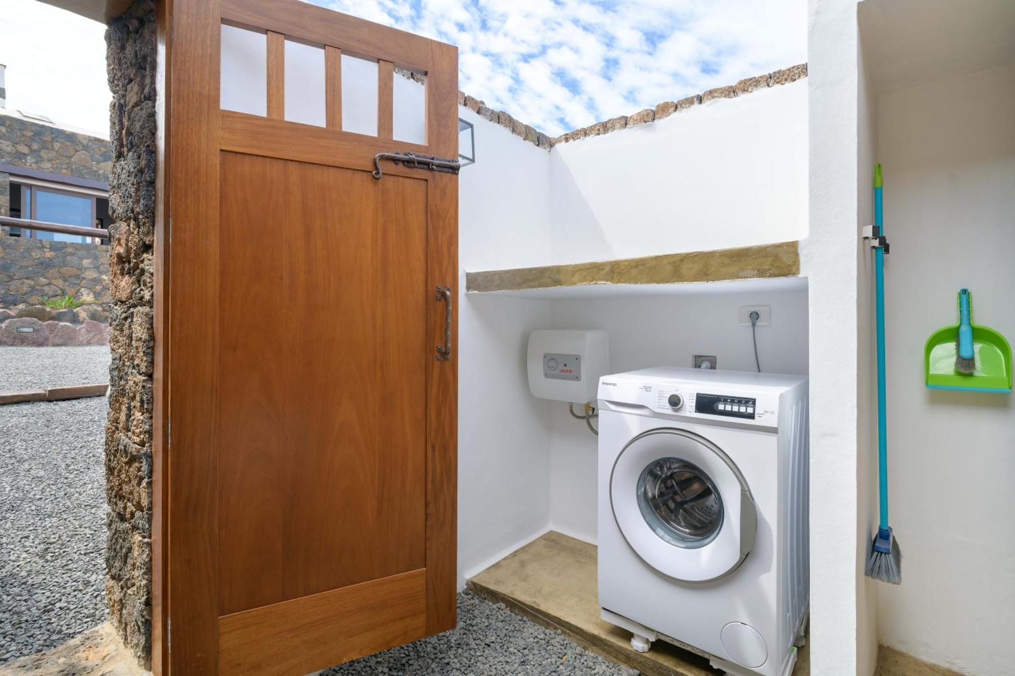 Apartamento Los 4 Nobles Tinajo Esterno foto